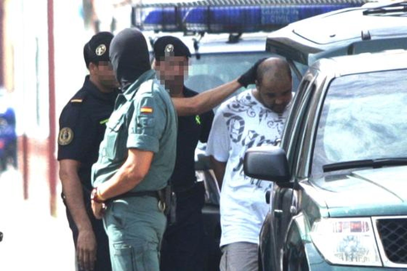 La Guardia Civil detiene a un hombre en La Línea por su presunta implicación con el terrorismo yihadista./  J.M Quiñones