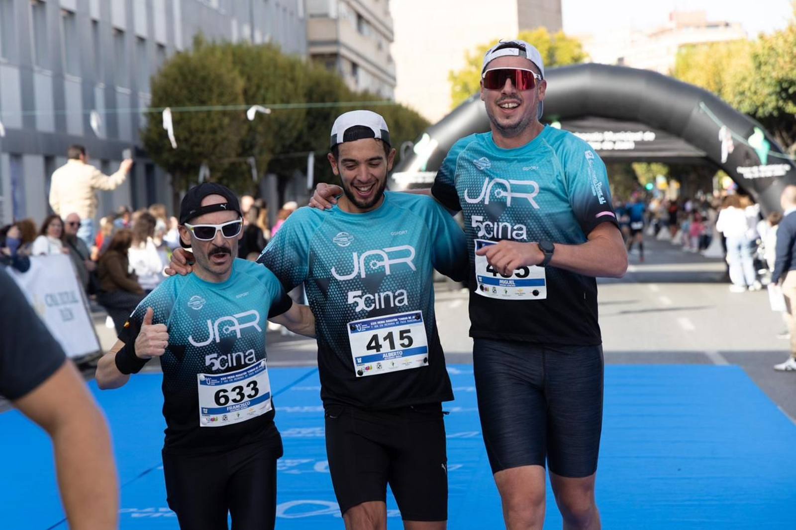 En imágenes: multitudinaria e histórica XXIX Media Maratón 'Ciudad de Jaén' y 10k en memoria de Paco Manzaneda