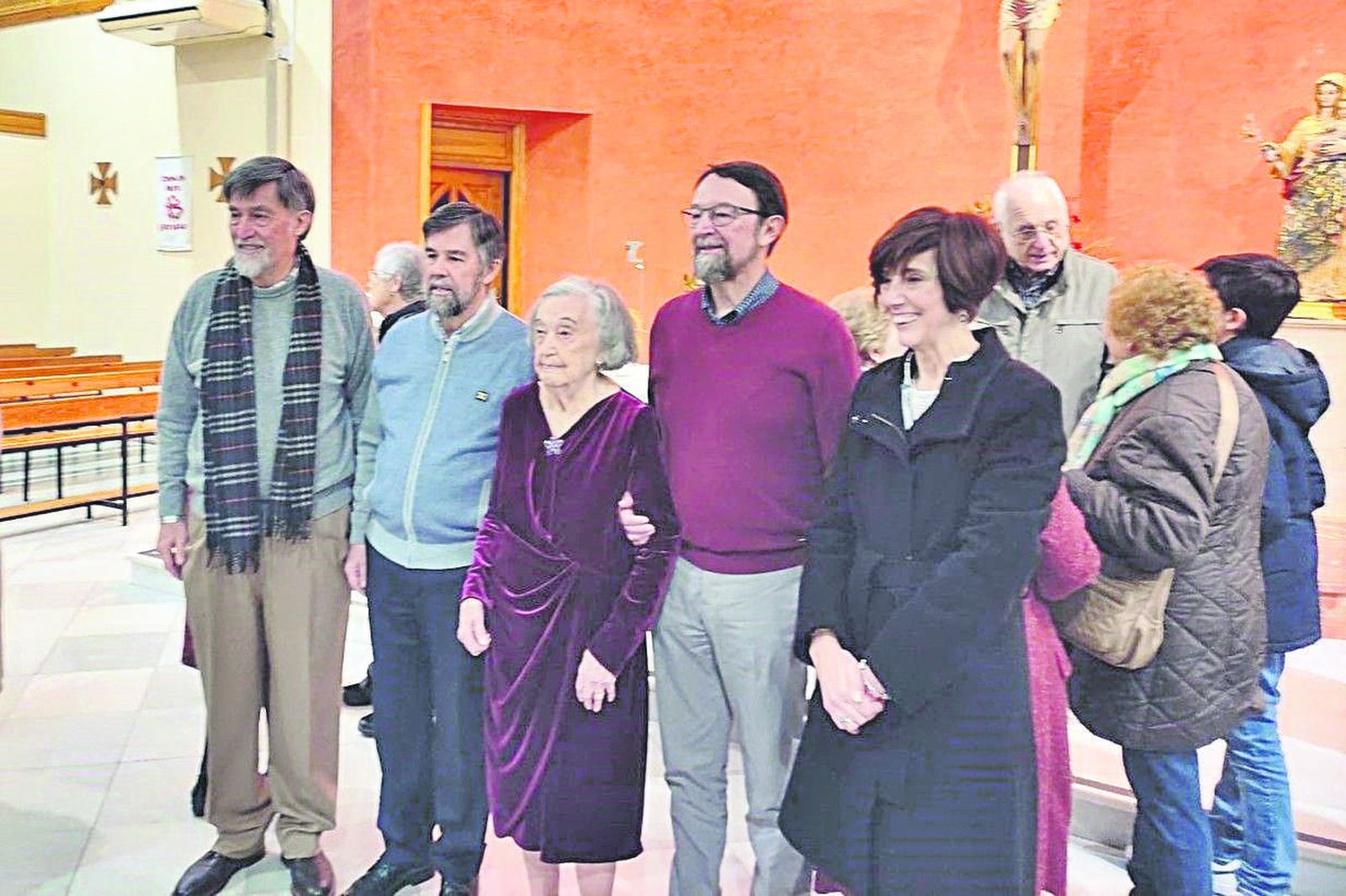 Foto de familia con buena parte de su descendencia.