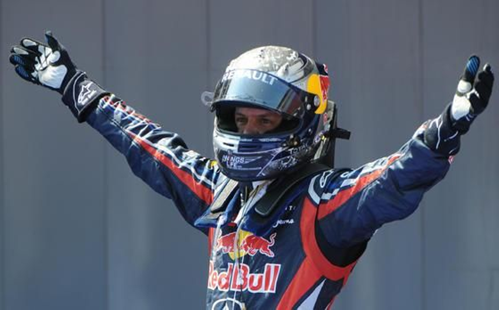 Vettel vuelve a ganar en Montmeló. Alonso acaba quinto.

Foto: AFP