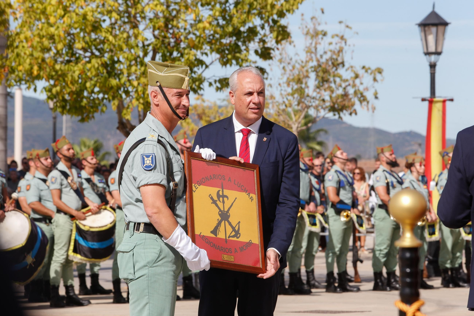 San Roque homenajea al Regimiento Pavía en su 30 aniversario, en imágenes