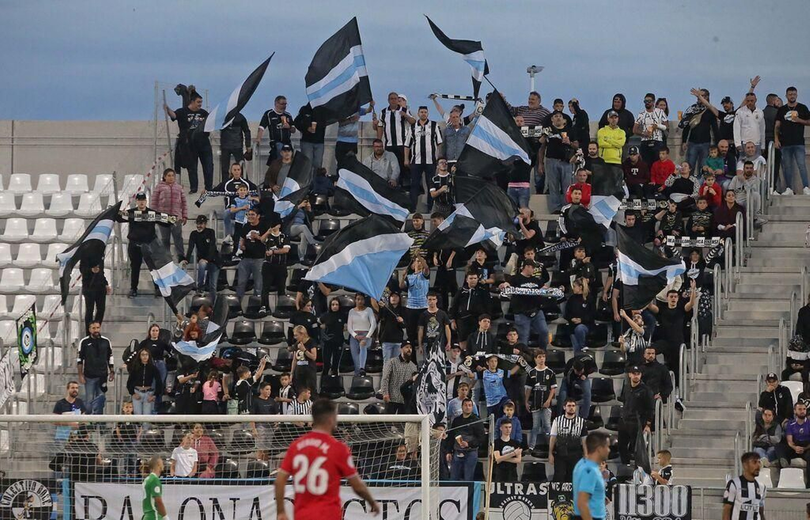Aficionados de la Balona, en el duelo del pasado domingo con el Sevilla Atlético
