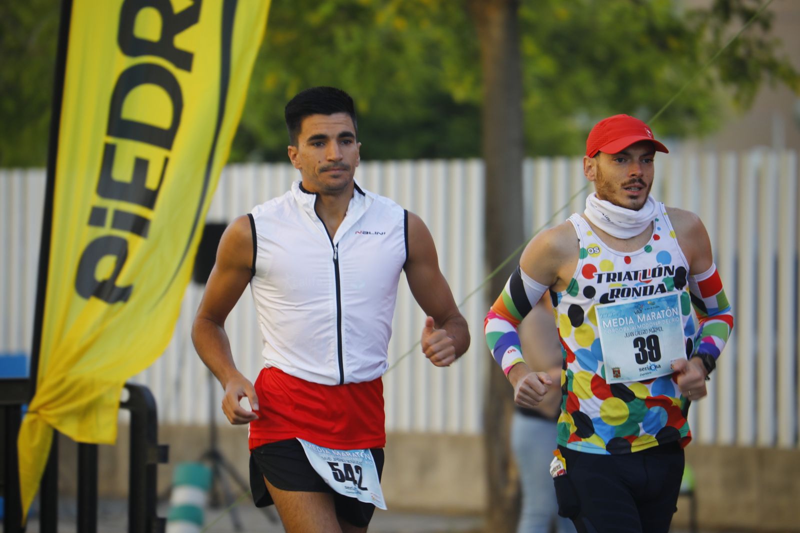 La XXXVI Media Maratón Córdoba-Almodóvar del Río, en imágenes