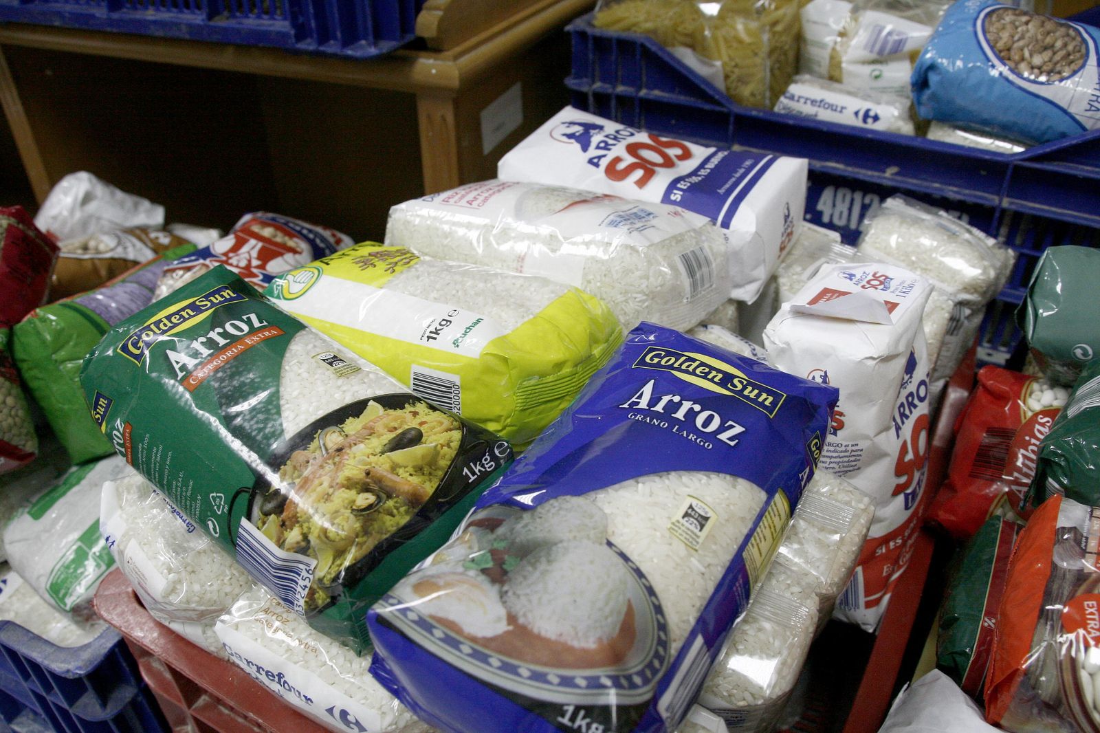 Se pide a los aficionados que acudan con alimentos no perecederos