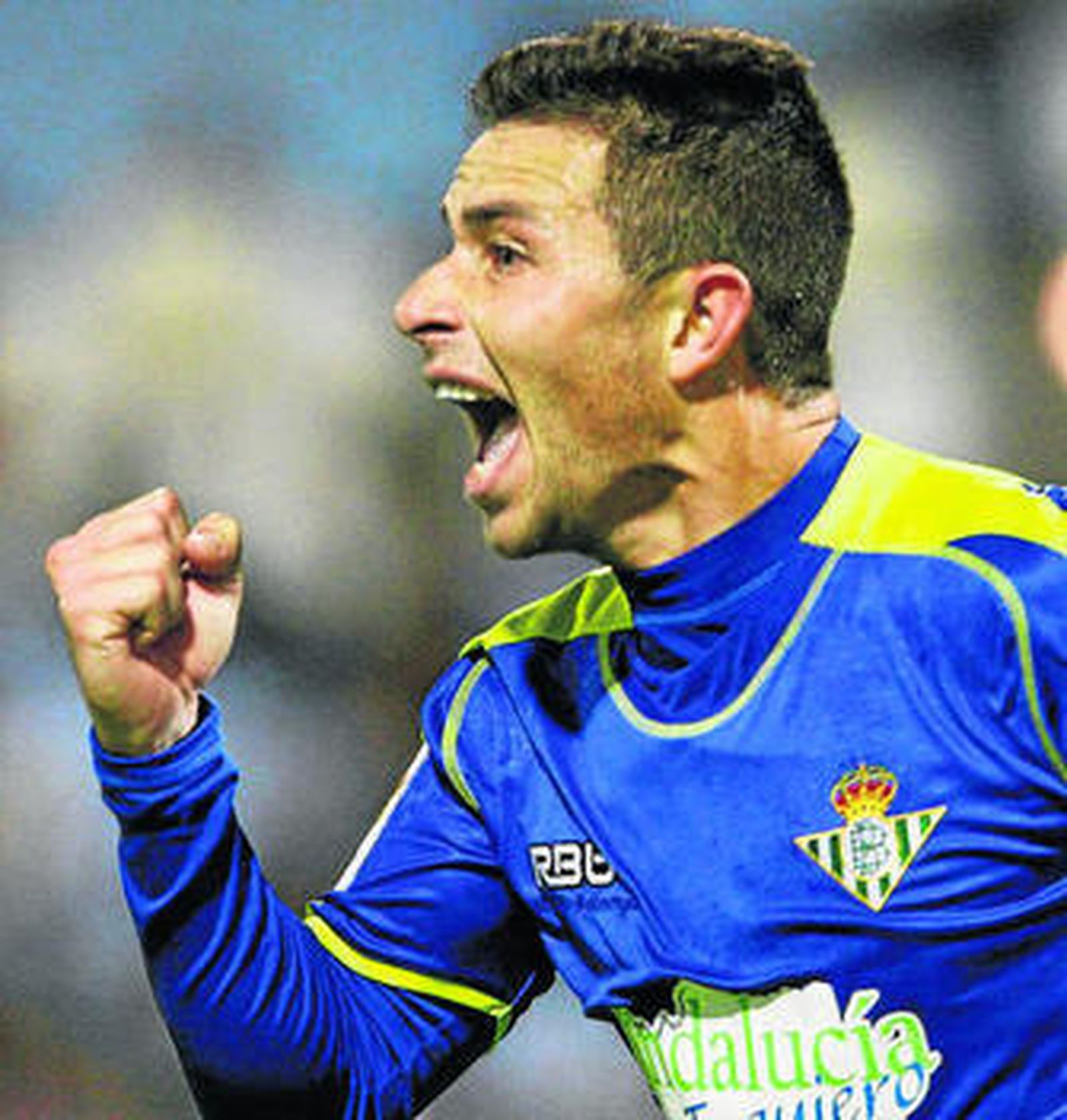 Rubén Castro festeja el segundo gol del Betis.