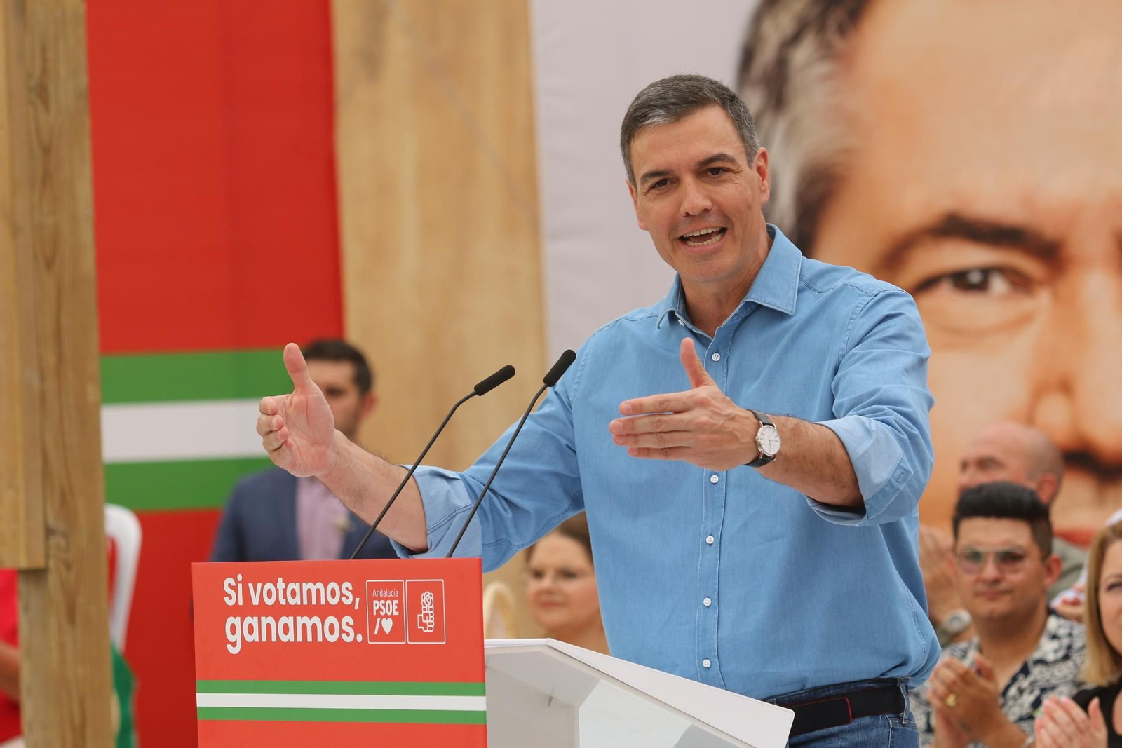 Juan Espadas comienza la campaña electoral con Pedro Sánchez, en imágenes