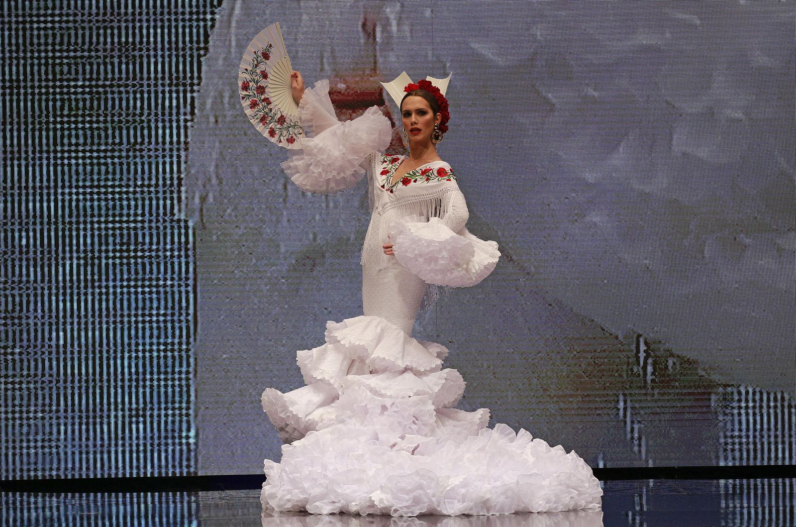 Desfile de Luis Fernández.