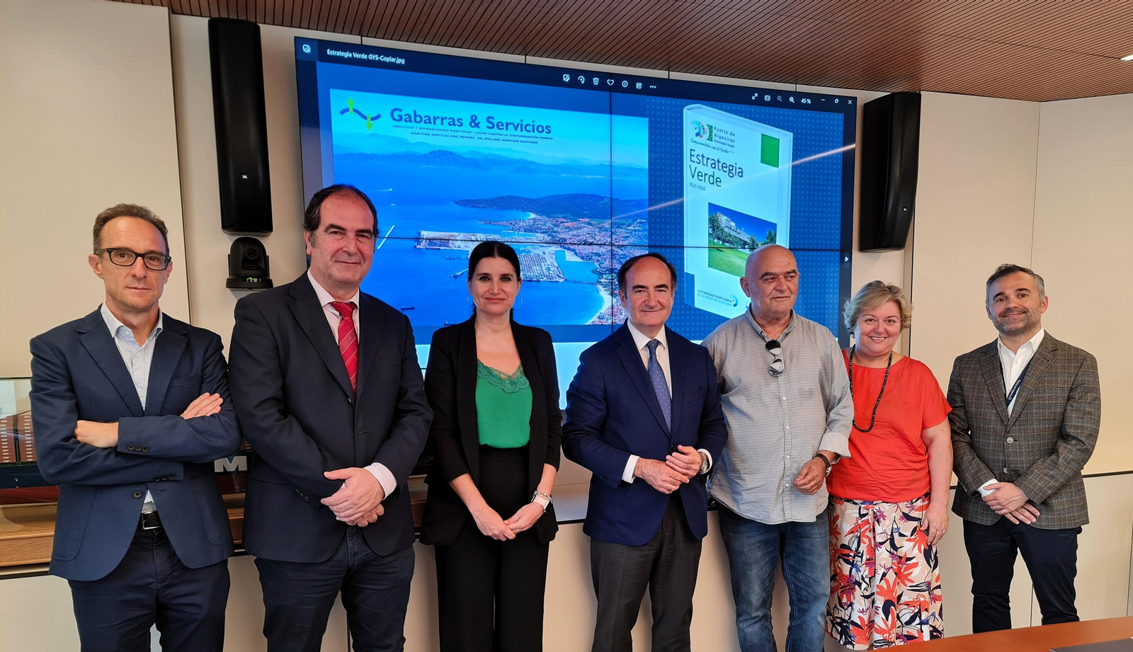 Representantes de la APBA y Gabarras y Servicios