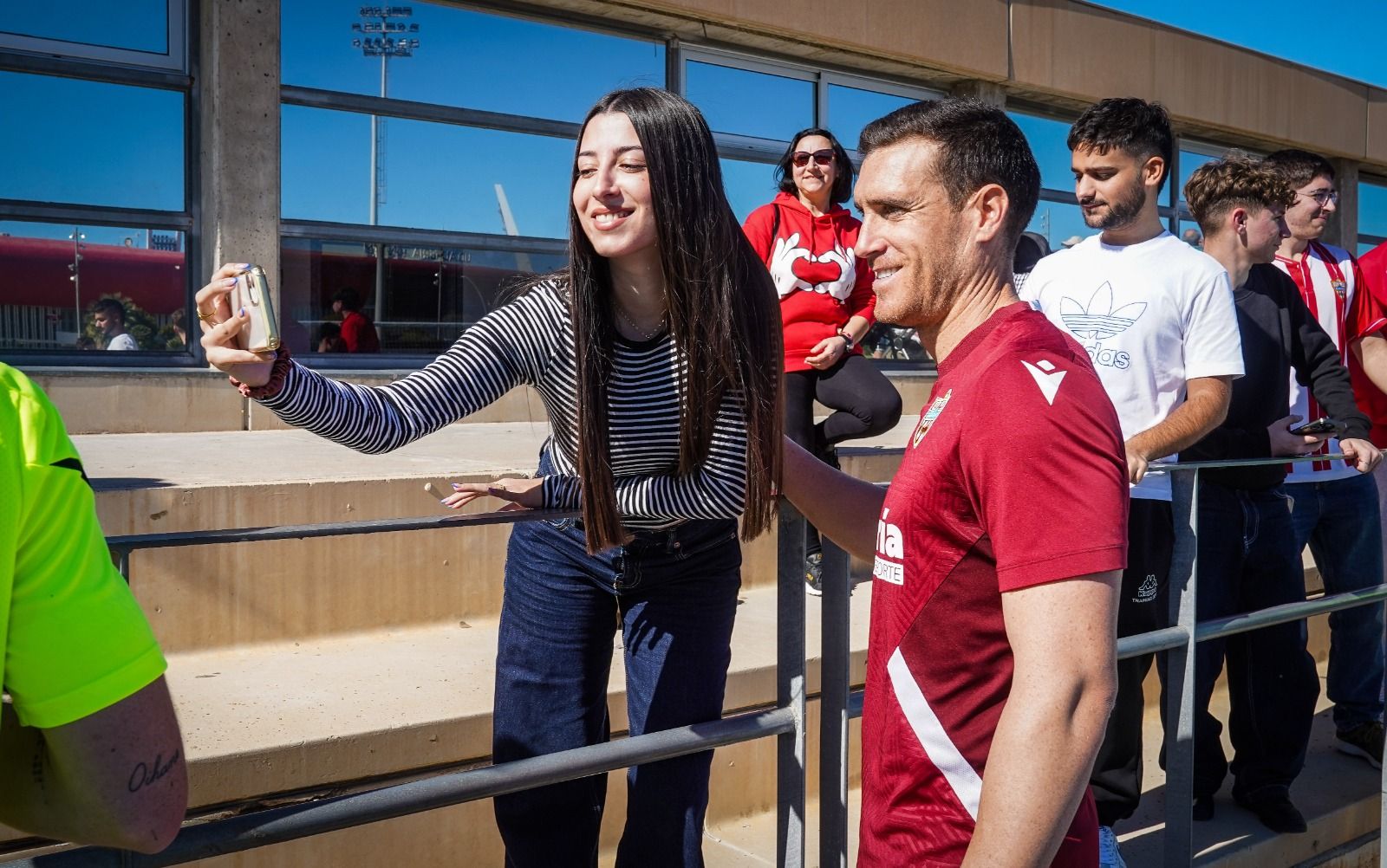 Imágenes del entrenamiento a puerta abierta de la UDA