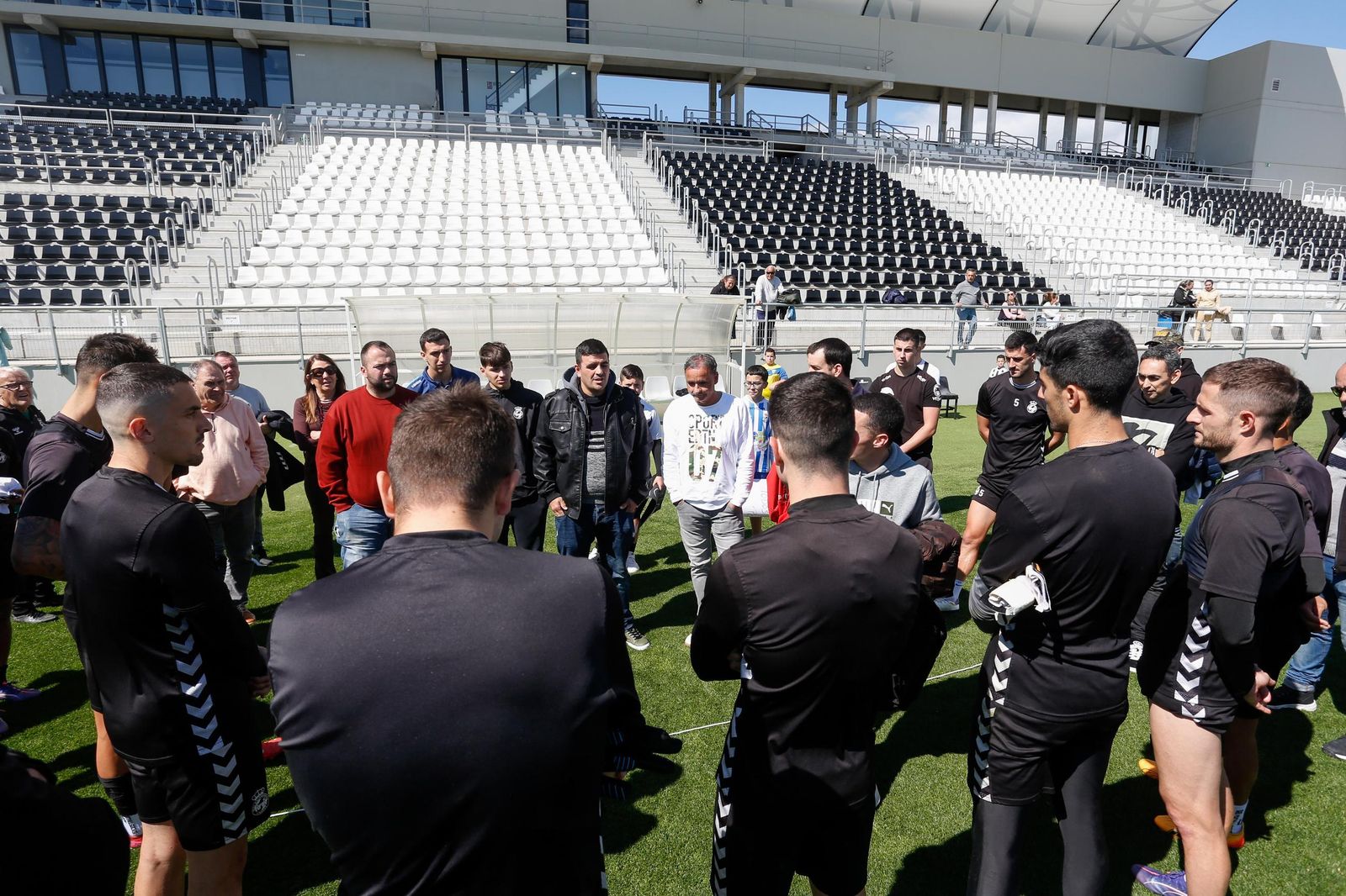 Las fotos del entrenamiento de la Balona previo al partido con el Cádiz Mirandilla, con Andrés Roldán presente