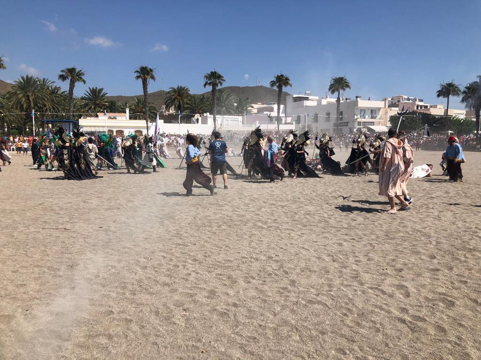 Momento de la batalla en la Playa de Los Cocones.