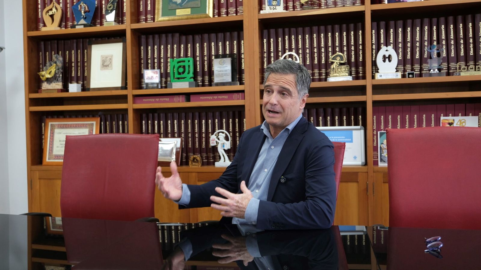 Jesús Carmona durante su visita a la redacción de Diario de Almería