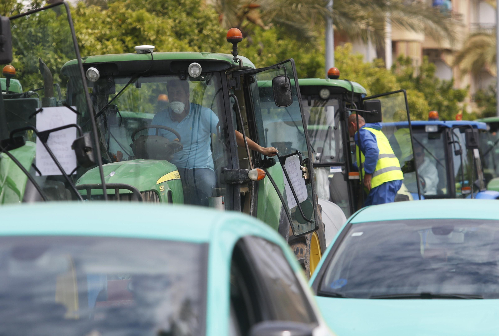 Las fotos del homenaje de los agricultores a los sanitarios de Córdoba