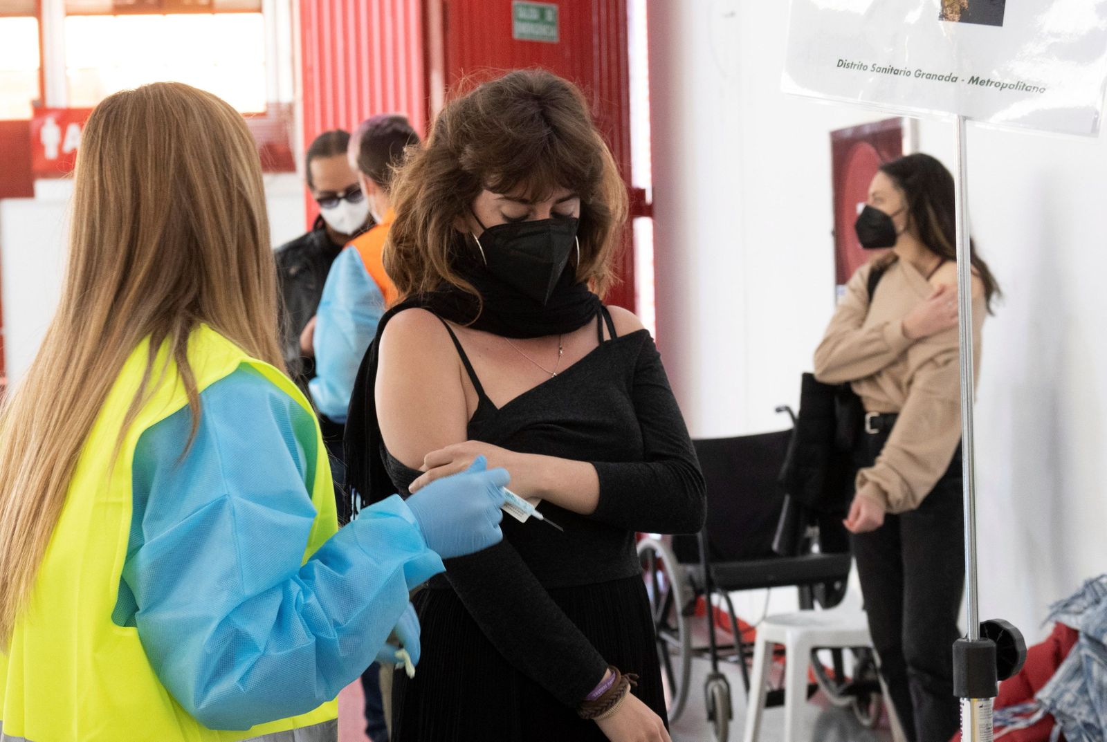 Última hora de la vacunación en Granada: baja la edad de los que pueden pedir cita a los 52 años