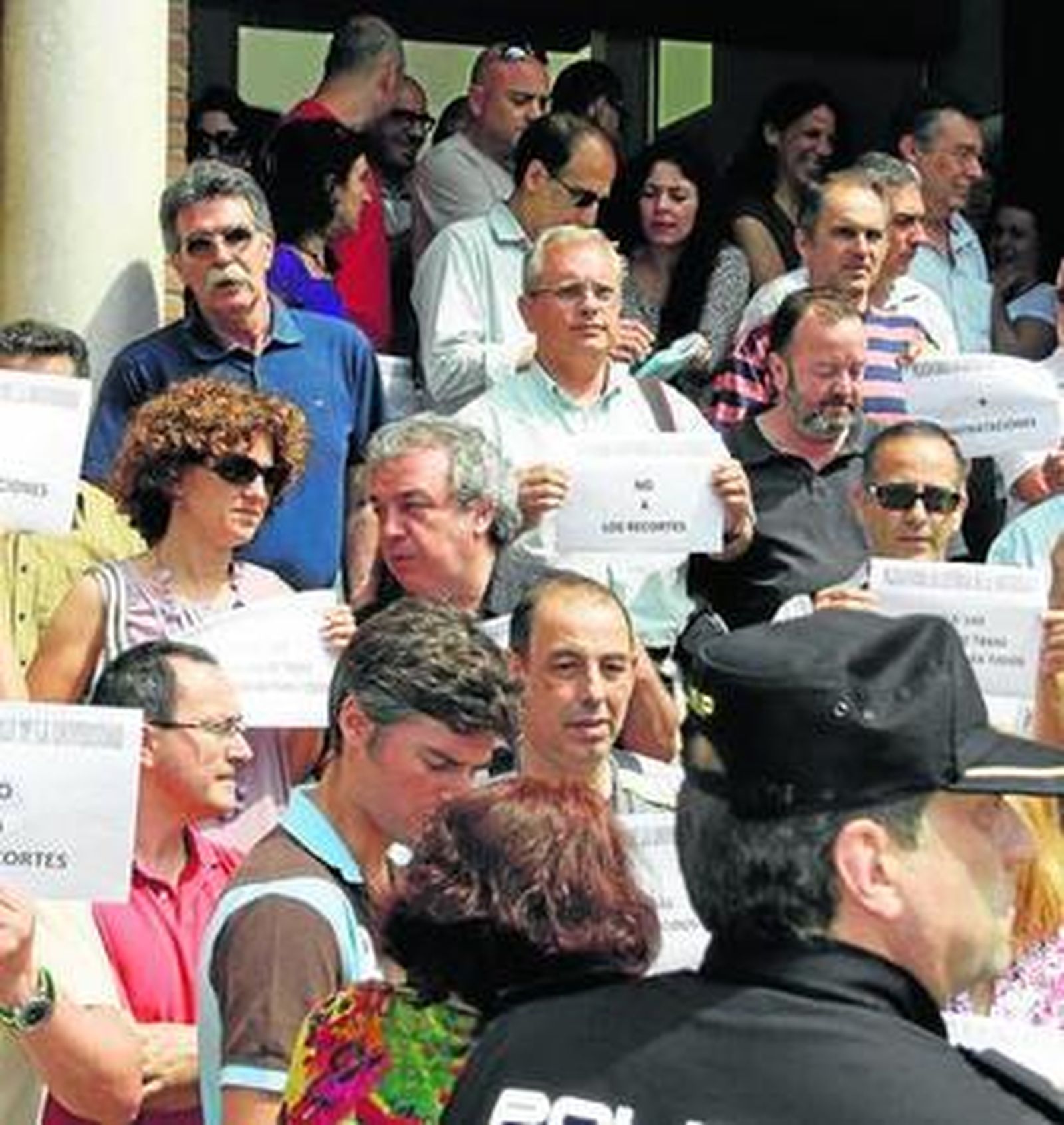 Miembros de la Plataforma en Defensa de la Universidad  Pública durante una protesta.
