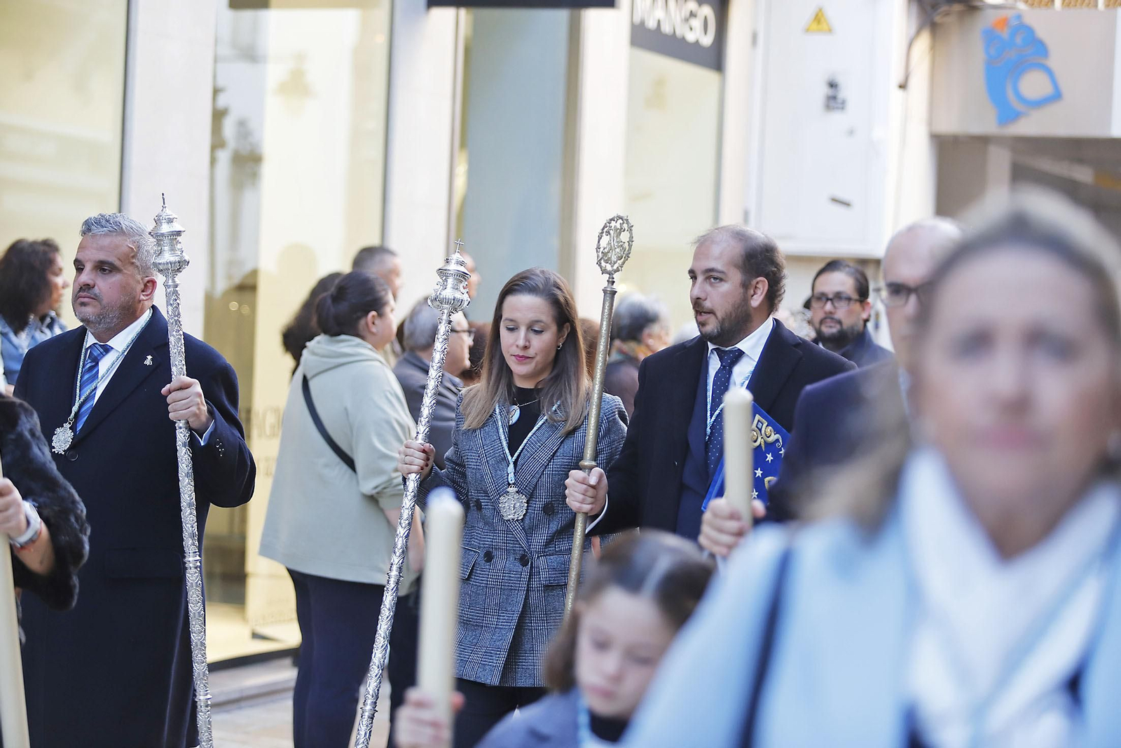 Imágenes de la procesión de la Purísima Concepción por las calles del el centro