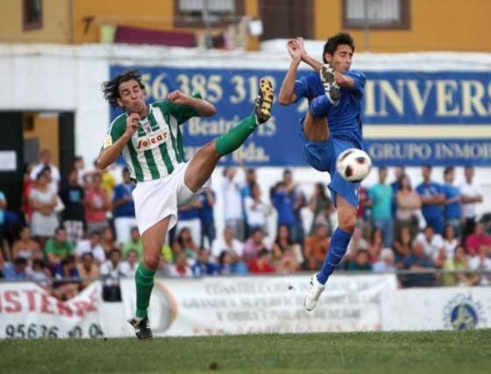 En el primer periodo el partido comenzó igualado, pero con el paso de los minutos el dominio del equipo azulino se hizo evidente.

Foto: Juan Carlos Toro