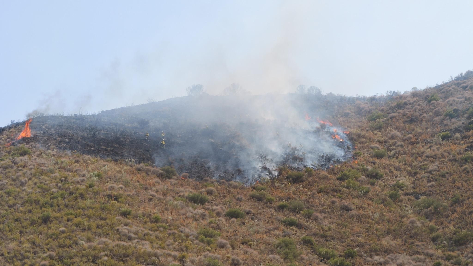 Imágenes del incendio forestal declarado en el paraje de Río Grande de Bera