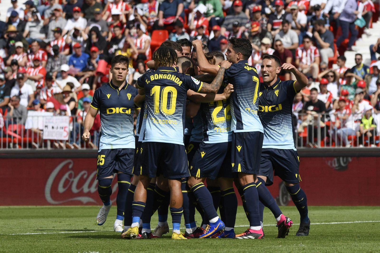 Las imágenes del partido entre el Almería y el Cádiz CF