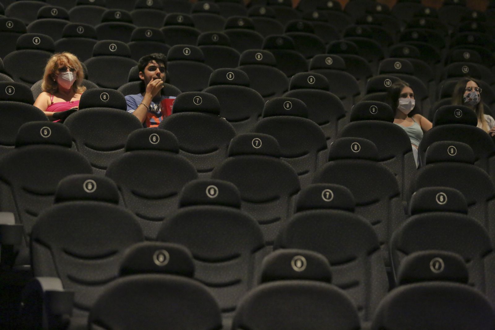 El regreso de los cines a Málaga, en fotos