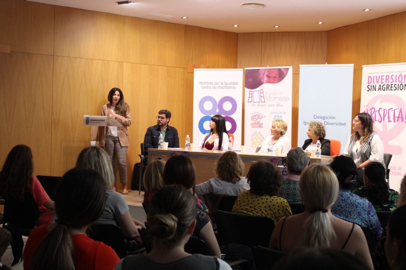 Celebración de la III Mesa Redonda Mujeres Luchadoras, el pasado jueves.