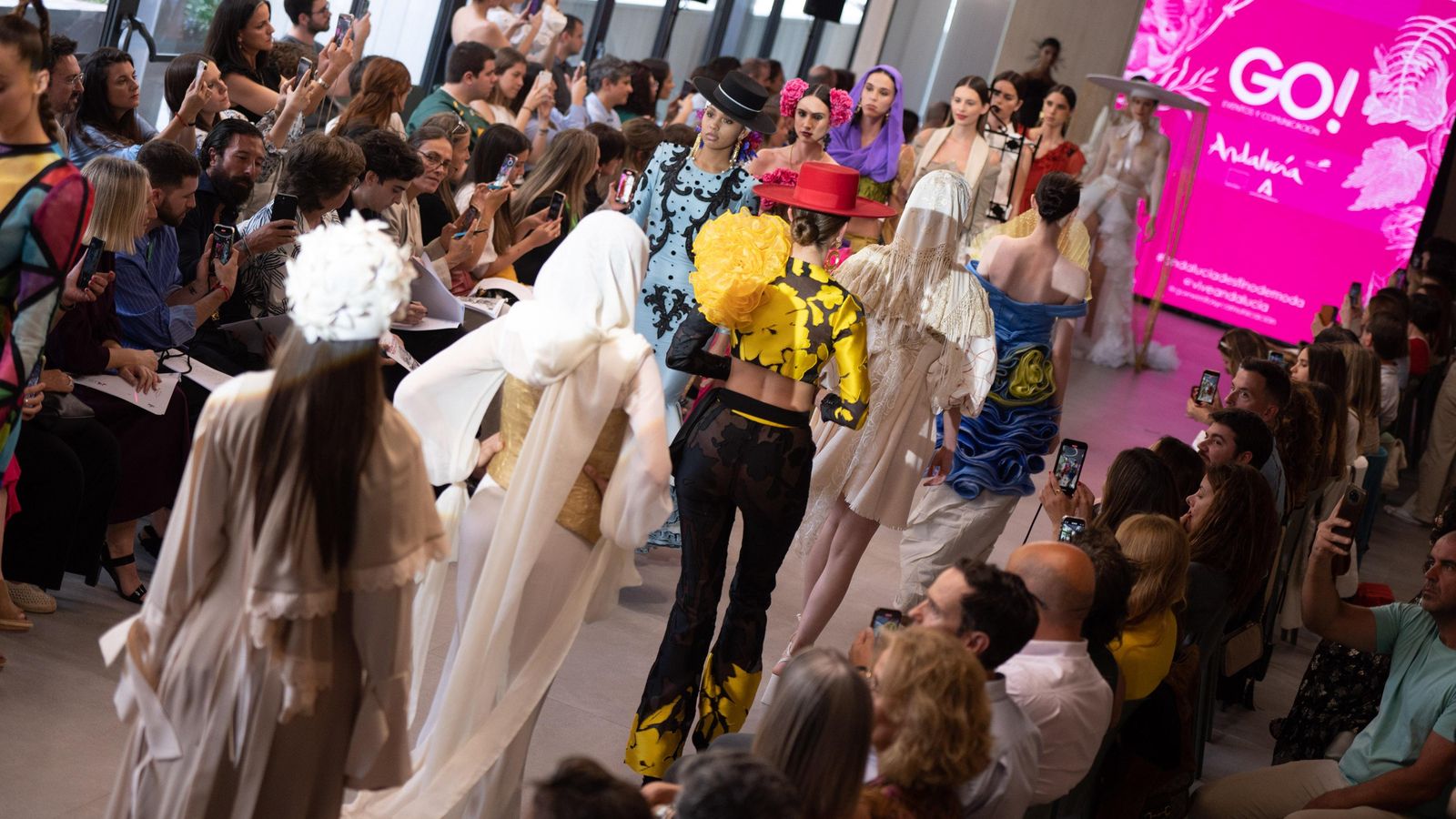Una imagen del desfile del Concurso 'Andalucía, destino de moda'. Una imagen del desfile del Concurso 'Andalucía, destino de moda'.