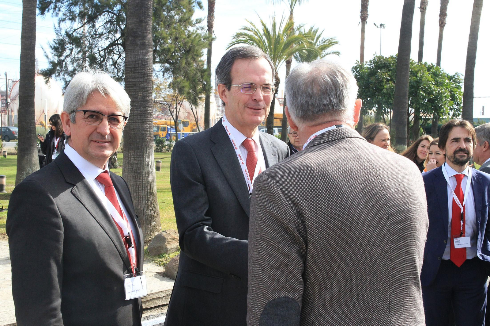 La presidenta de la Junta de Andalucía, Susana Díaz, y el consejero delegado de Cepsa, Pedro Miró, inauguran el proyecto 'Optimización de Aromáticos' de Cepsa, en imágenes
