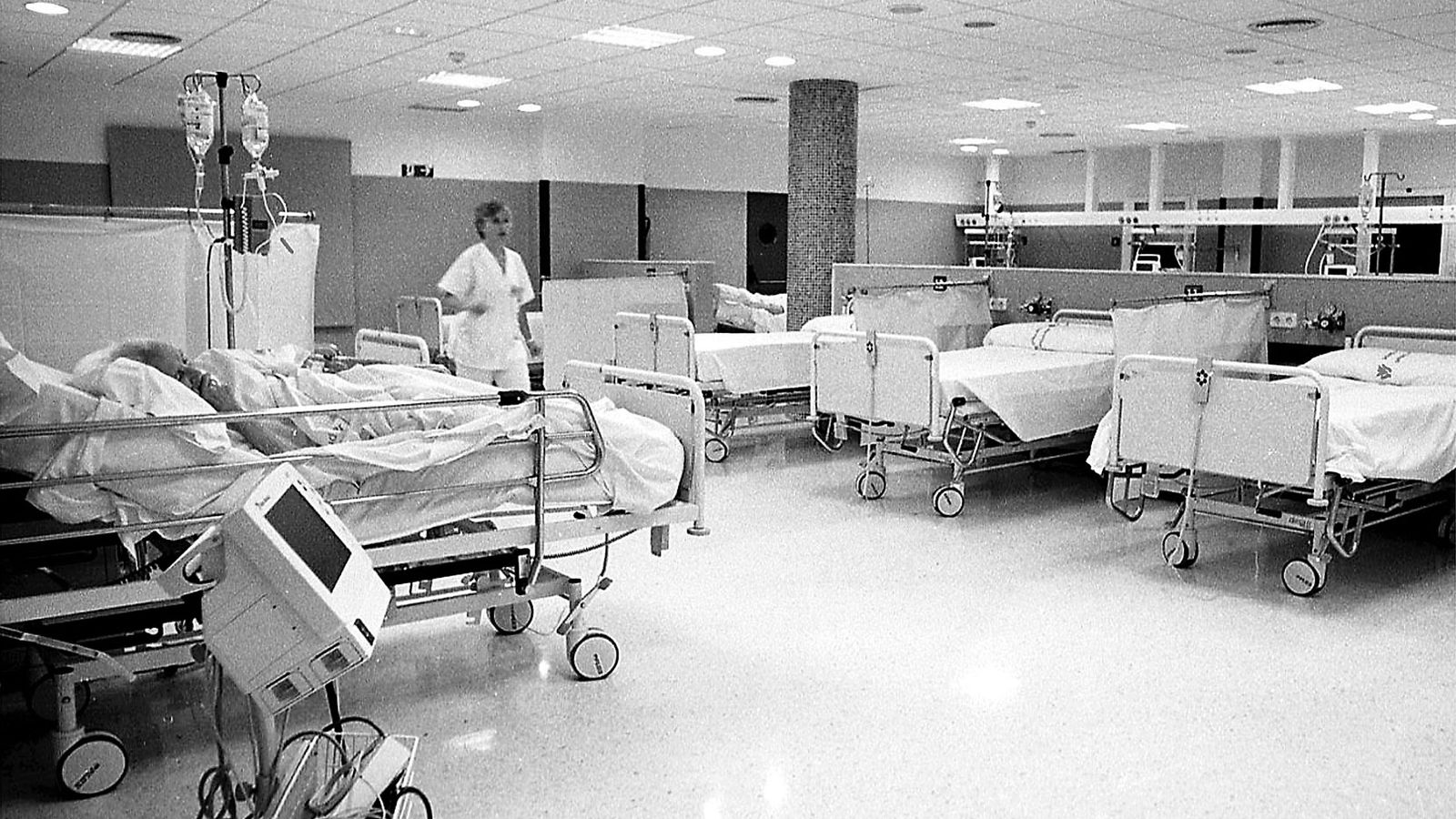 Sala de observación de Urgencias del Hospital de Jerez cuando se renovó en 2002.