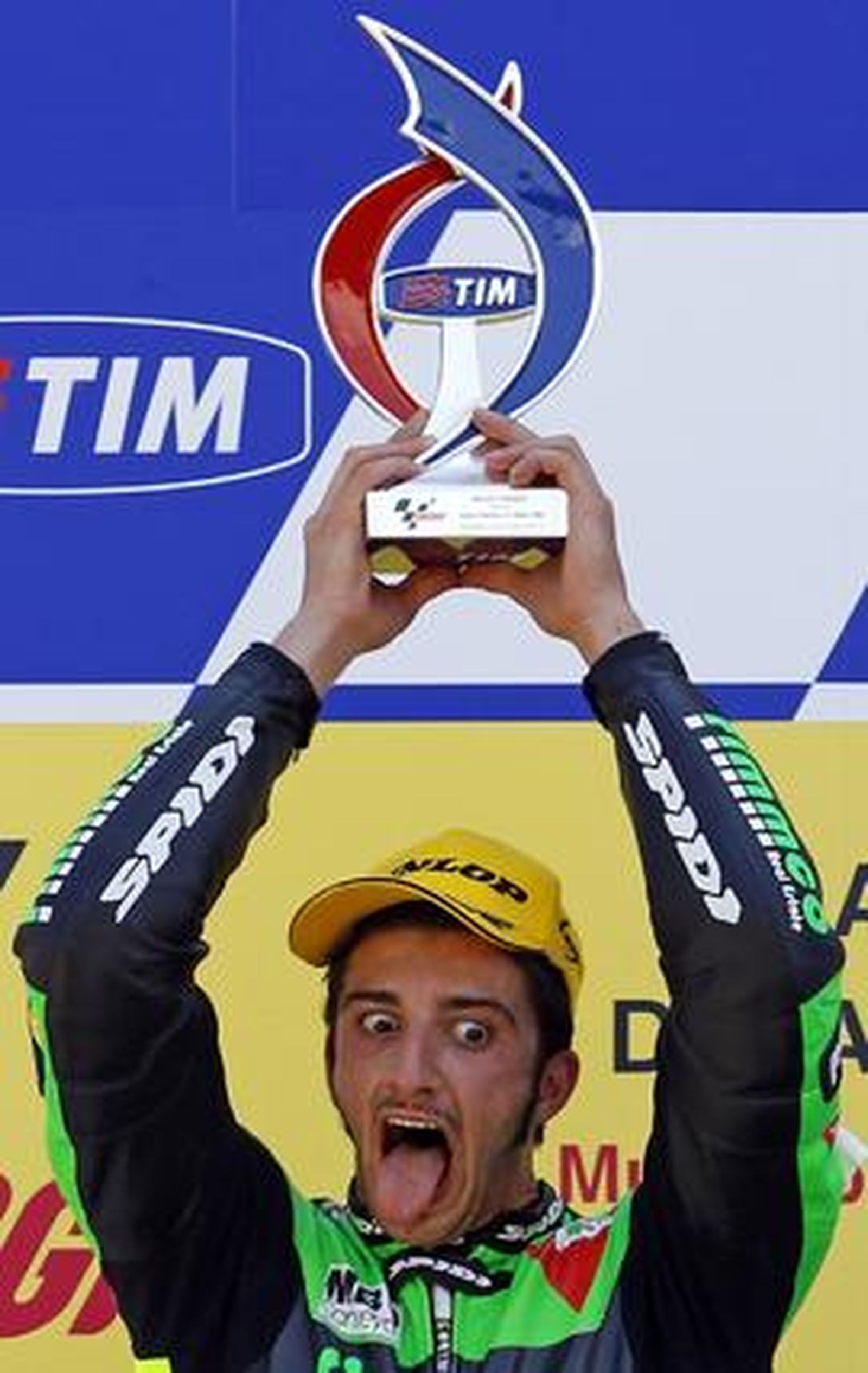Iannone celebra su victoria en Moto2.

Foto: Reuters