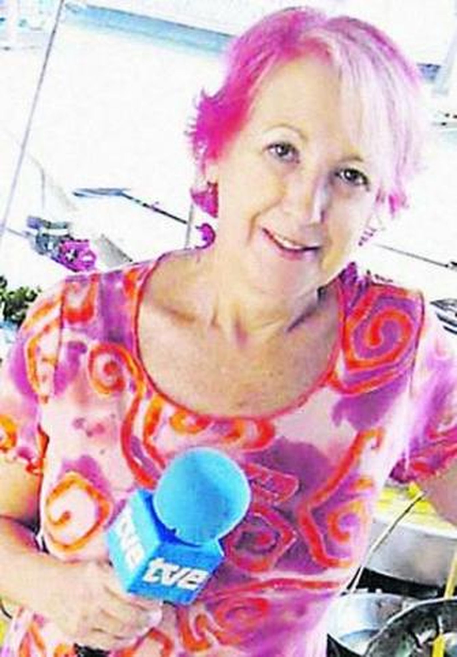 "Lo peor de ser periodista es no poder hacer nada ante el dolor"