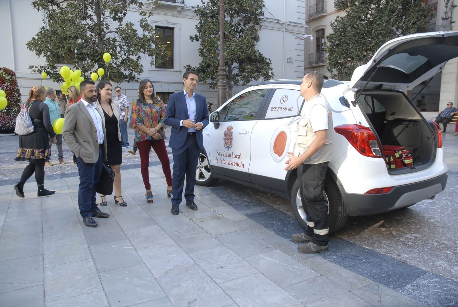La prestación se centrará en mayores que vivan solos y tengan "necesidades especiales".