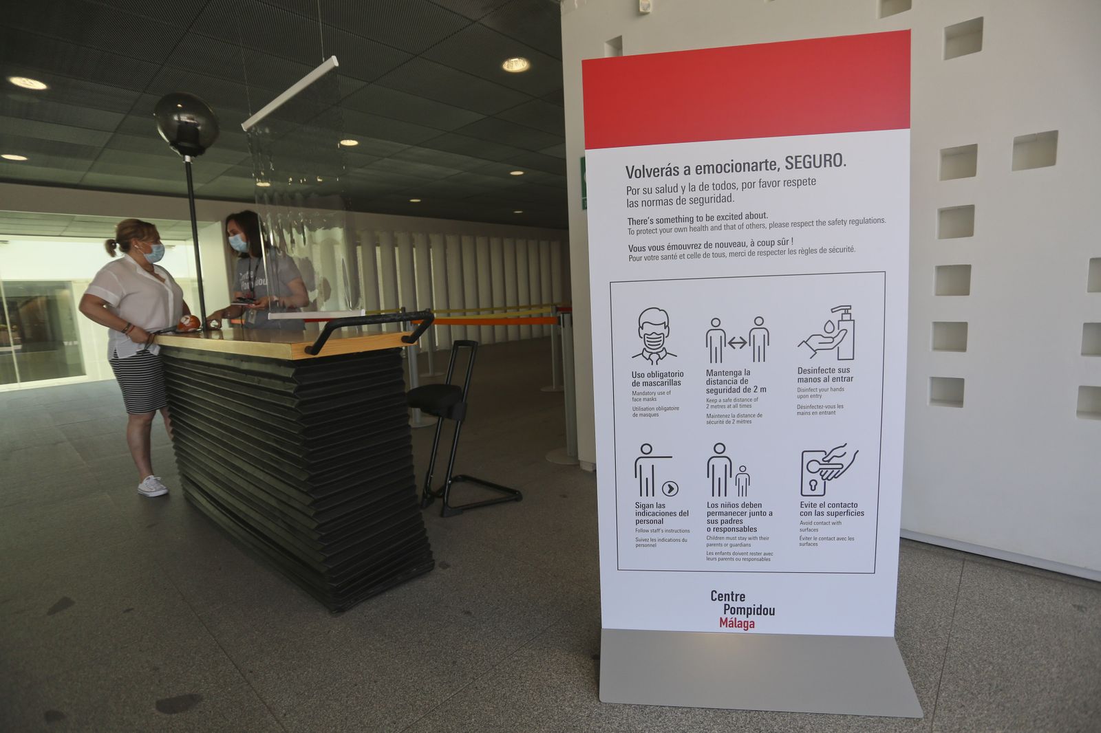 Las fotos del (tímido) reencuentro con los museos en Málaga