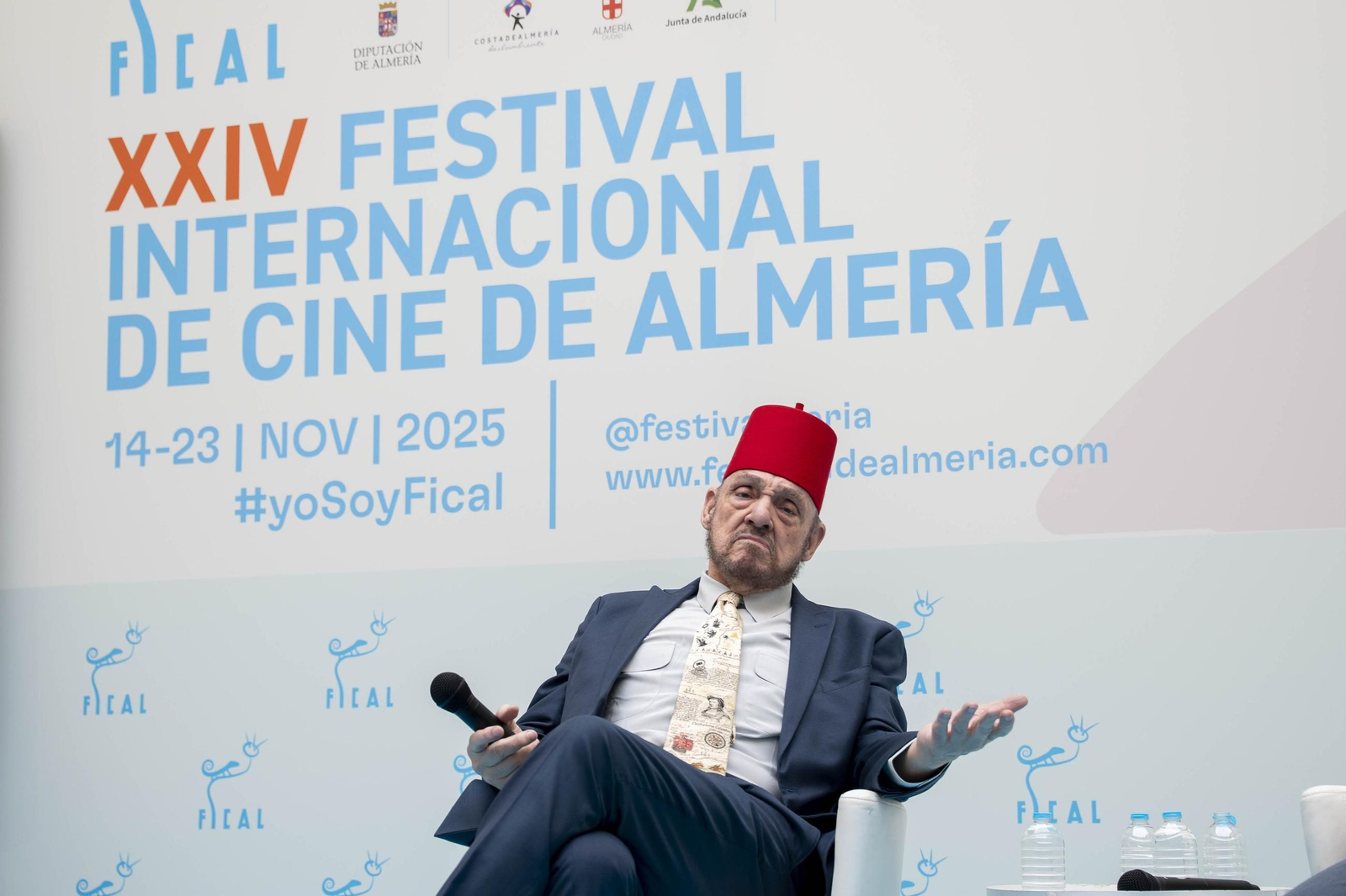 La estrella a JOHN RHYS-DAVIES luce en el paseo de la fama de Almería