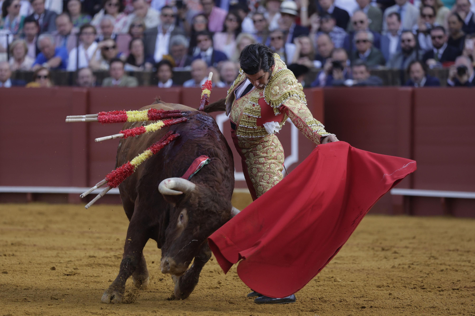 Las imágenes del la corrida del Domingo de Resurrección en la Maestranza de Sevilla