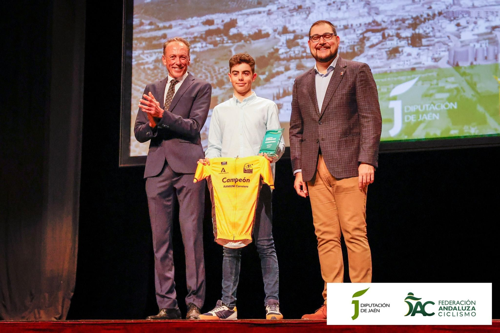 Fiesta fin de temporada del ciclismo jiennense en Martos, en imágenes