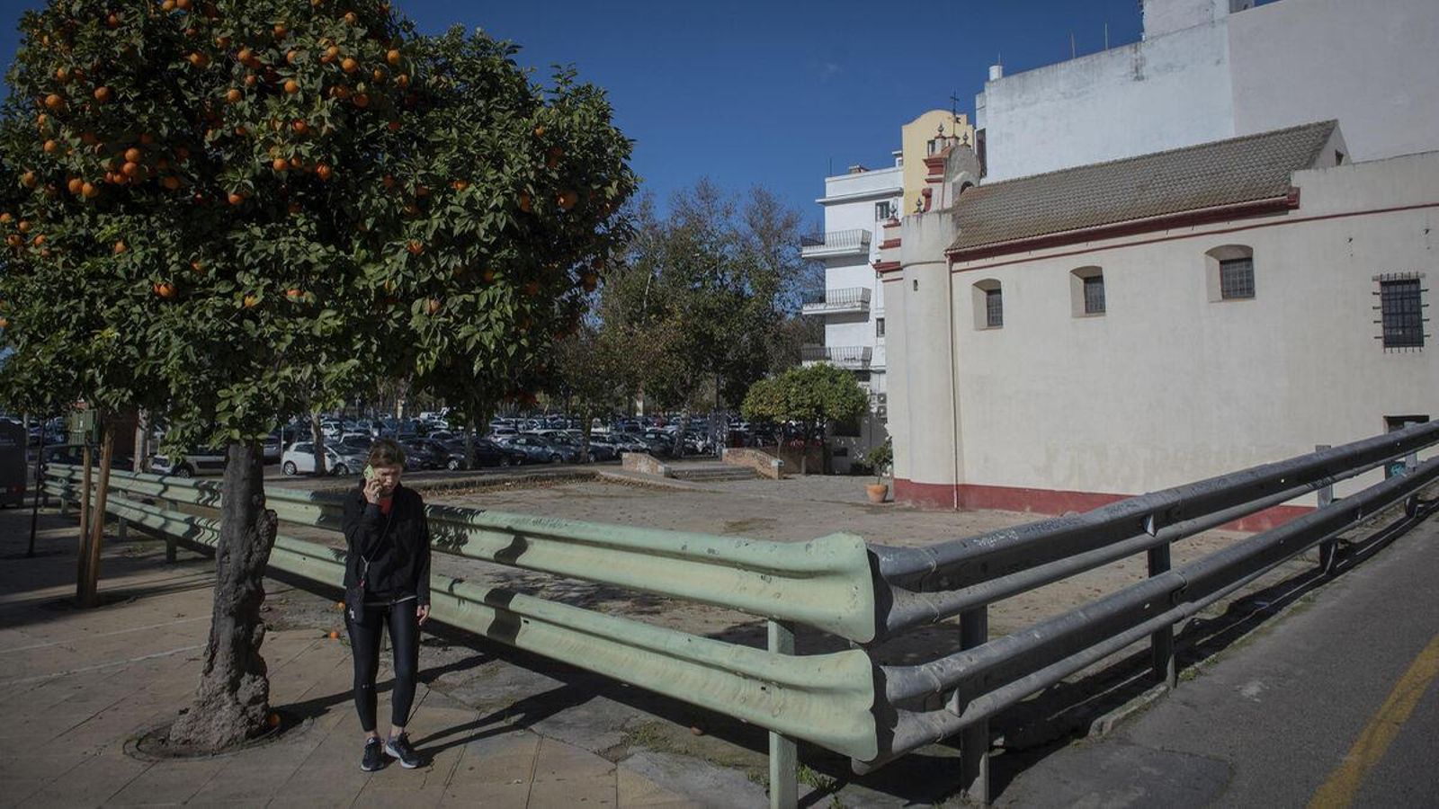 Solar situado en la confluencia de San Laureano con Torneo