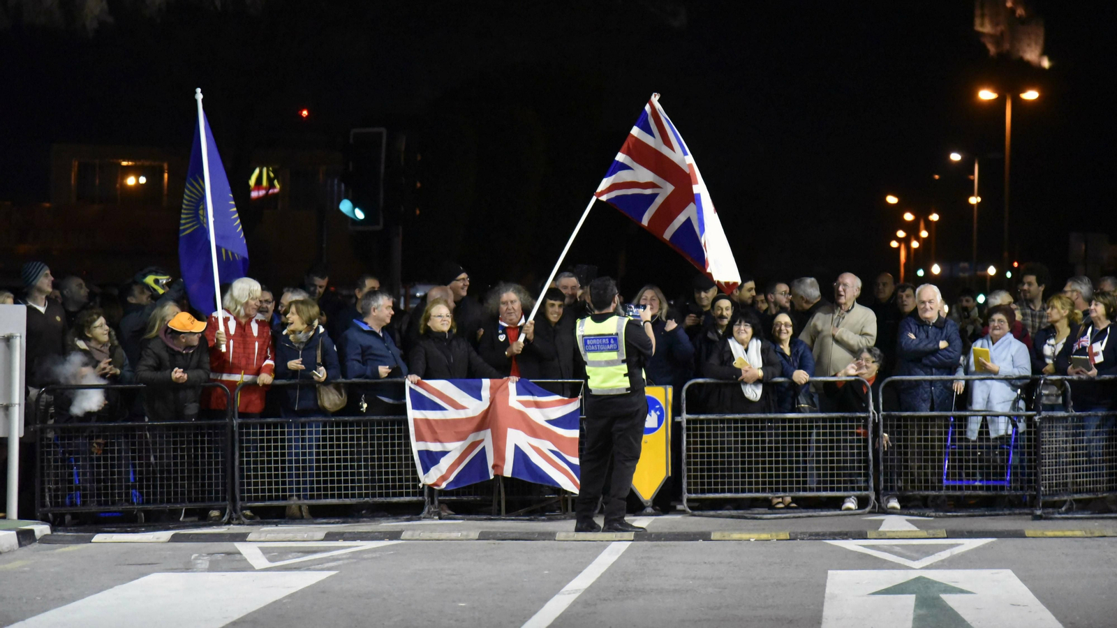 Ceremonia de arriada de la bandera de la Unión Europea en Gibraltar