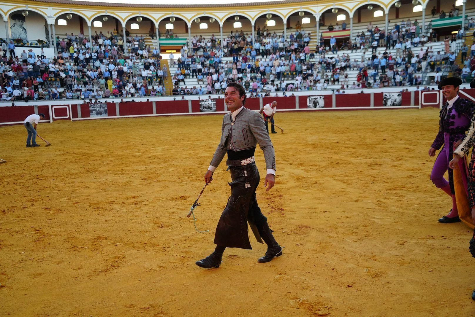 Las mejores fotos de la faena triunfal de Andy Cartagena, Leonardo y Lea Vicens en Pozoblanco Las mejores fotos de la faena triunfal de Andy Cartagena, Leonardo y Lea Vicens en Pozoblanco