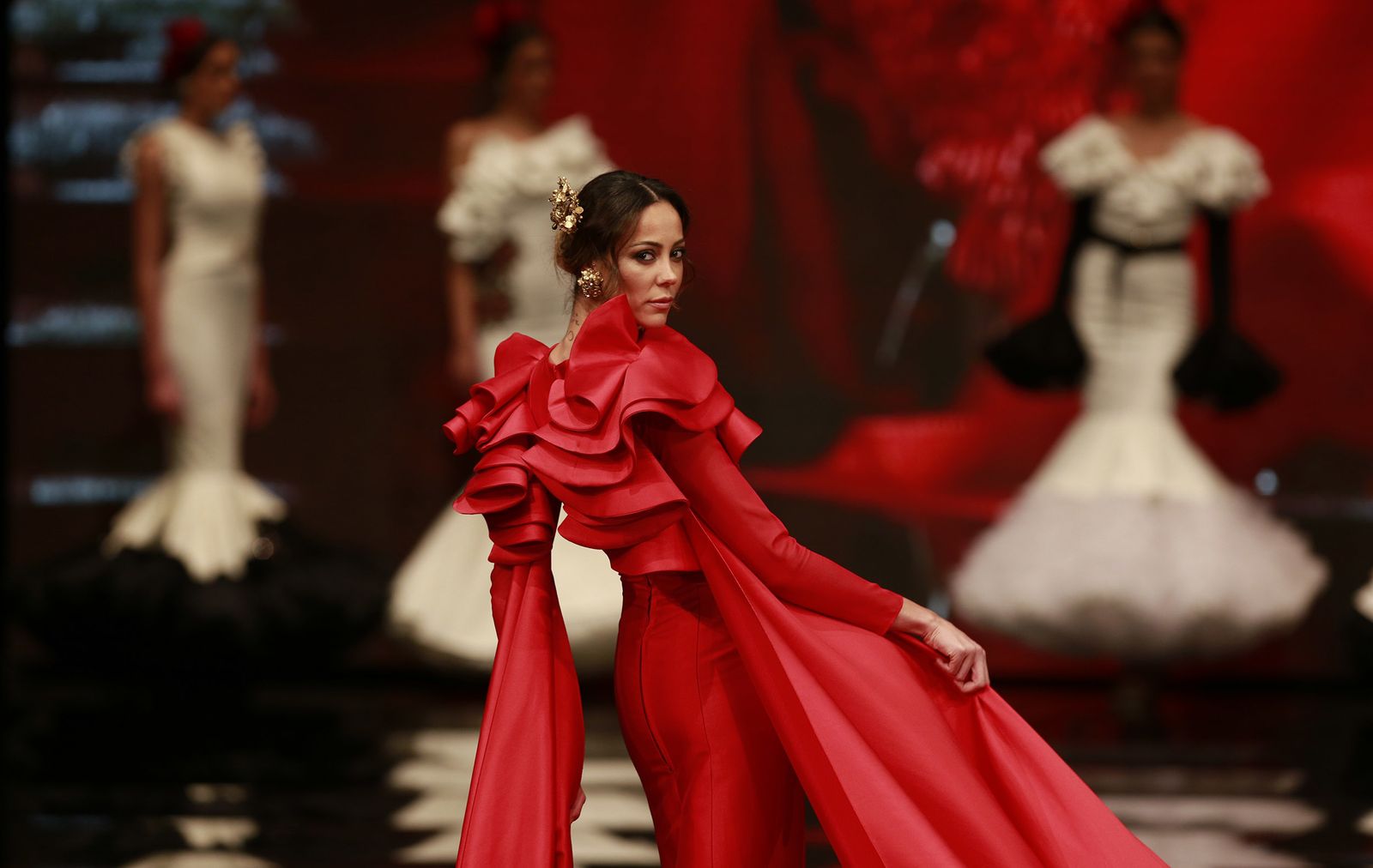 Desfile de Ernesto Sillero.