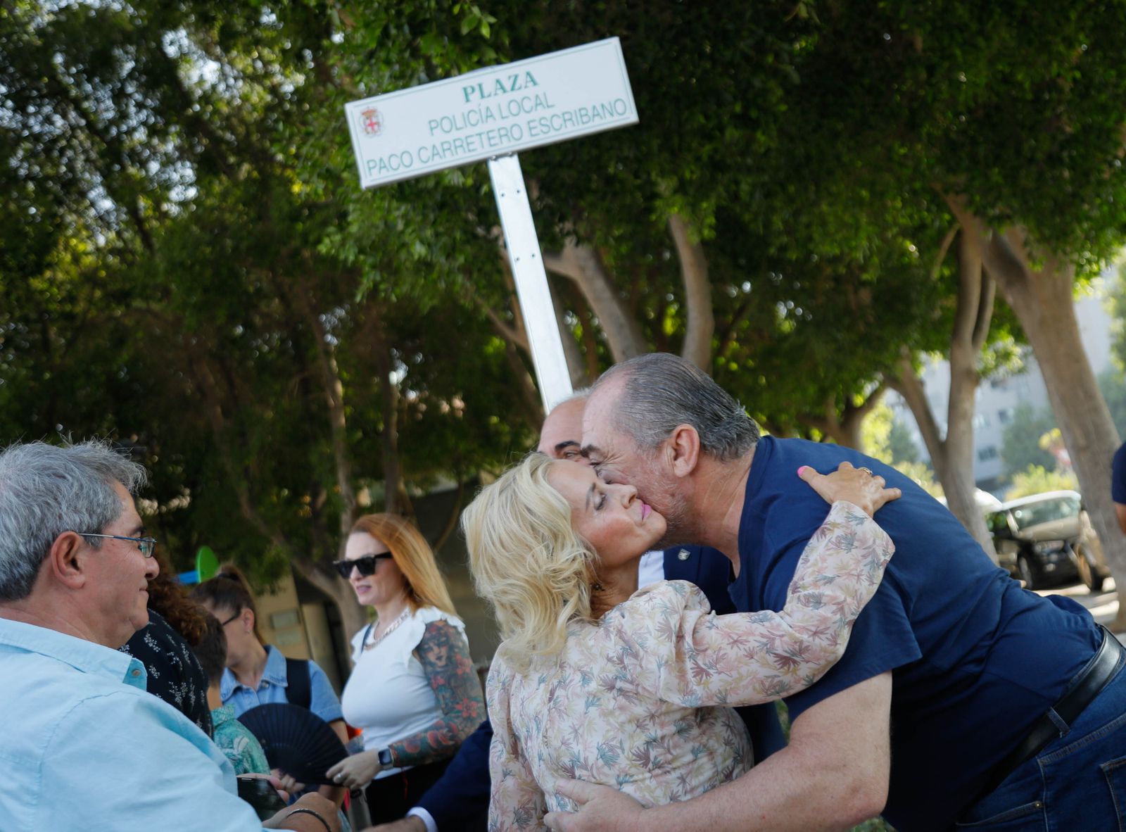 Inauguración de la plaza dedicada al Policía Local Paco Carretero Escribano