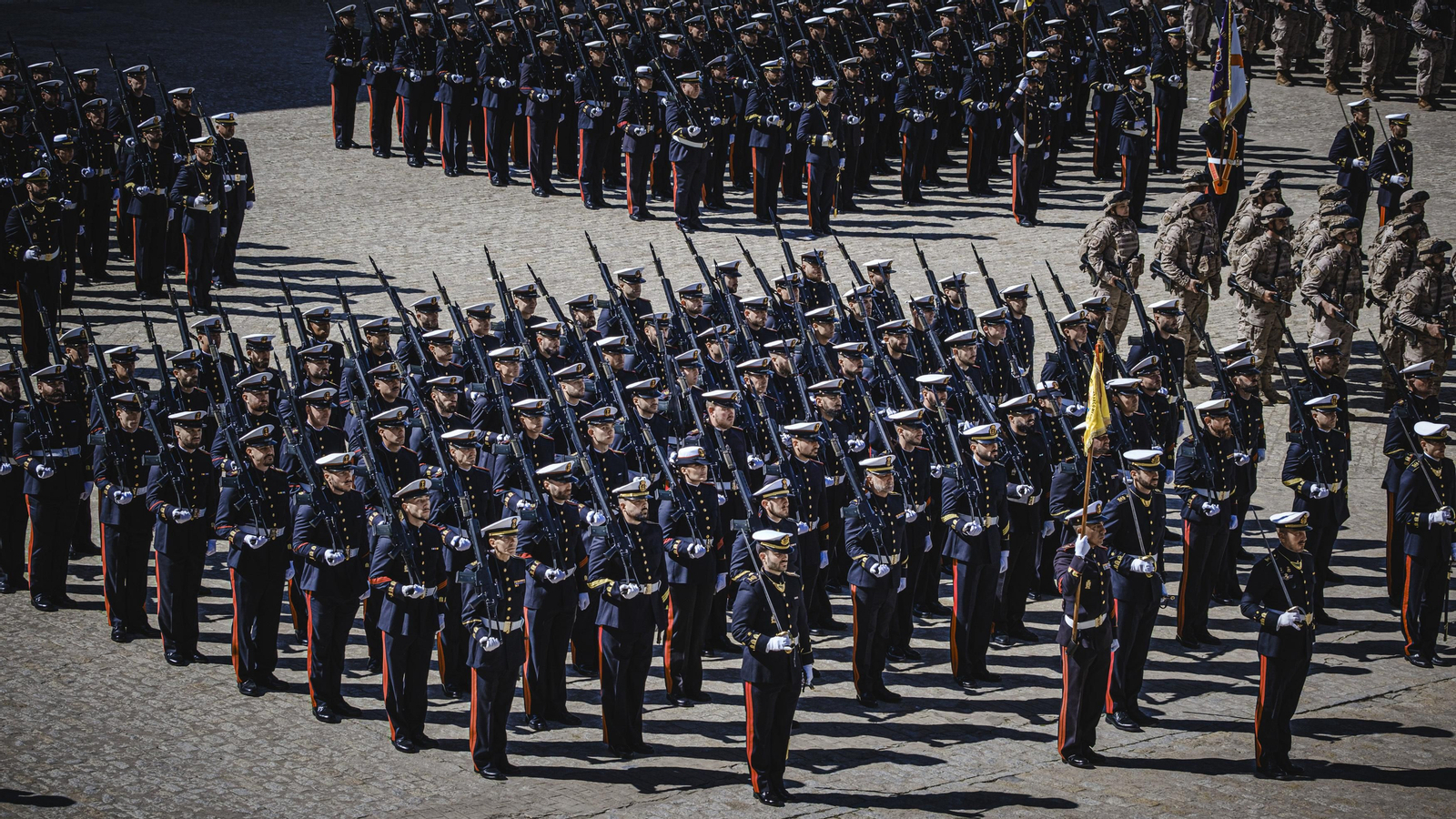 Parada Militar por el 487º aniversario de Infantería de Marina. Parada Militar por el 487º aniversario de Infantería de Marina.