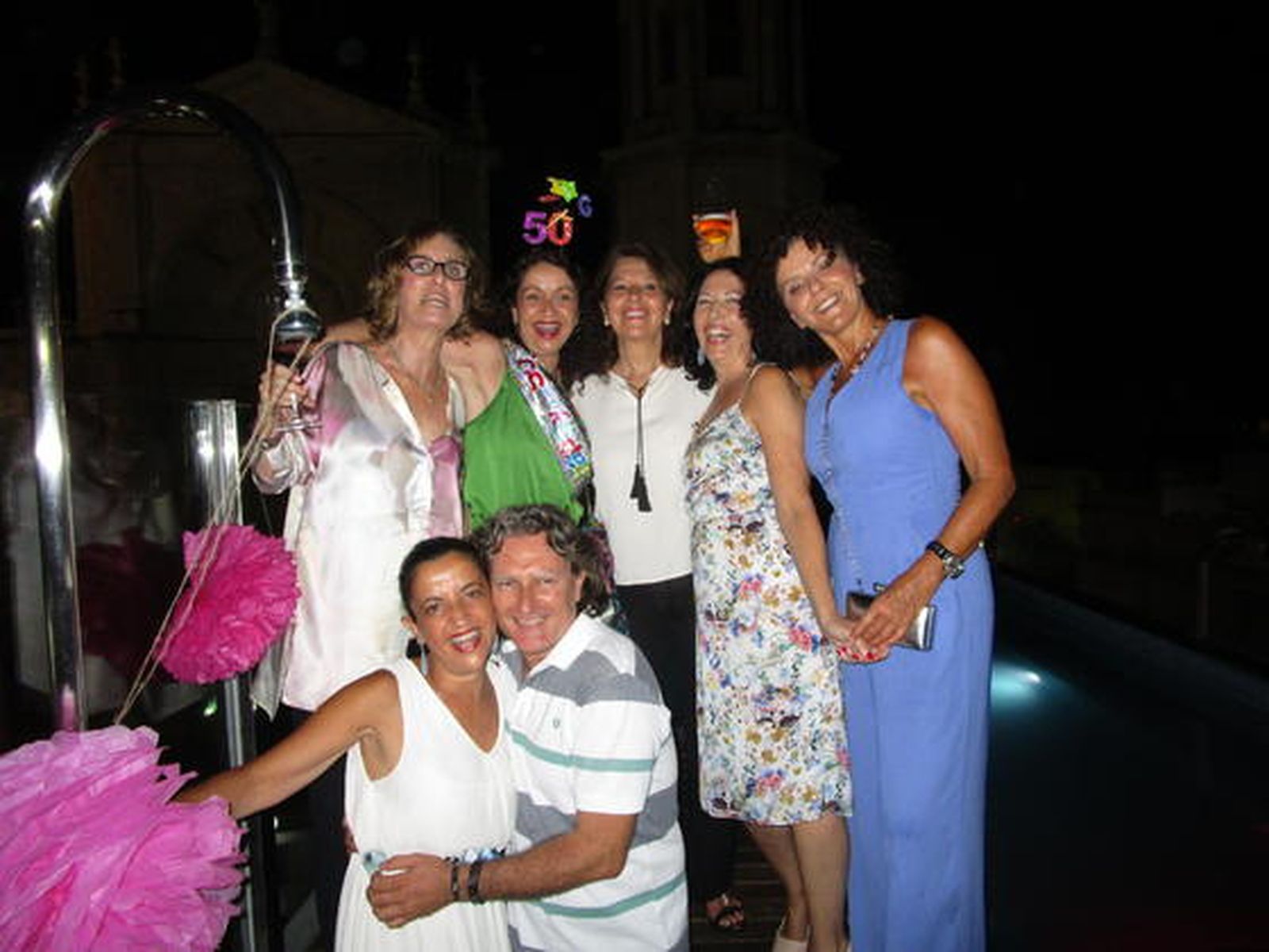 Fita Garzón, Inmay Alicia Estevez, Rocío y María José Ayora, Charo Bordallo y Fernando García.

Foto: Ignacio Casas de Ciria