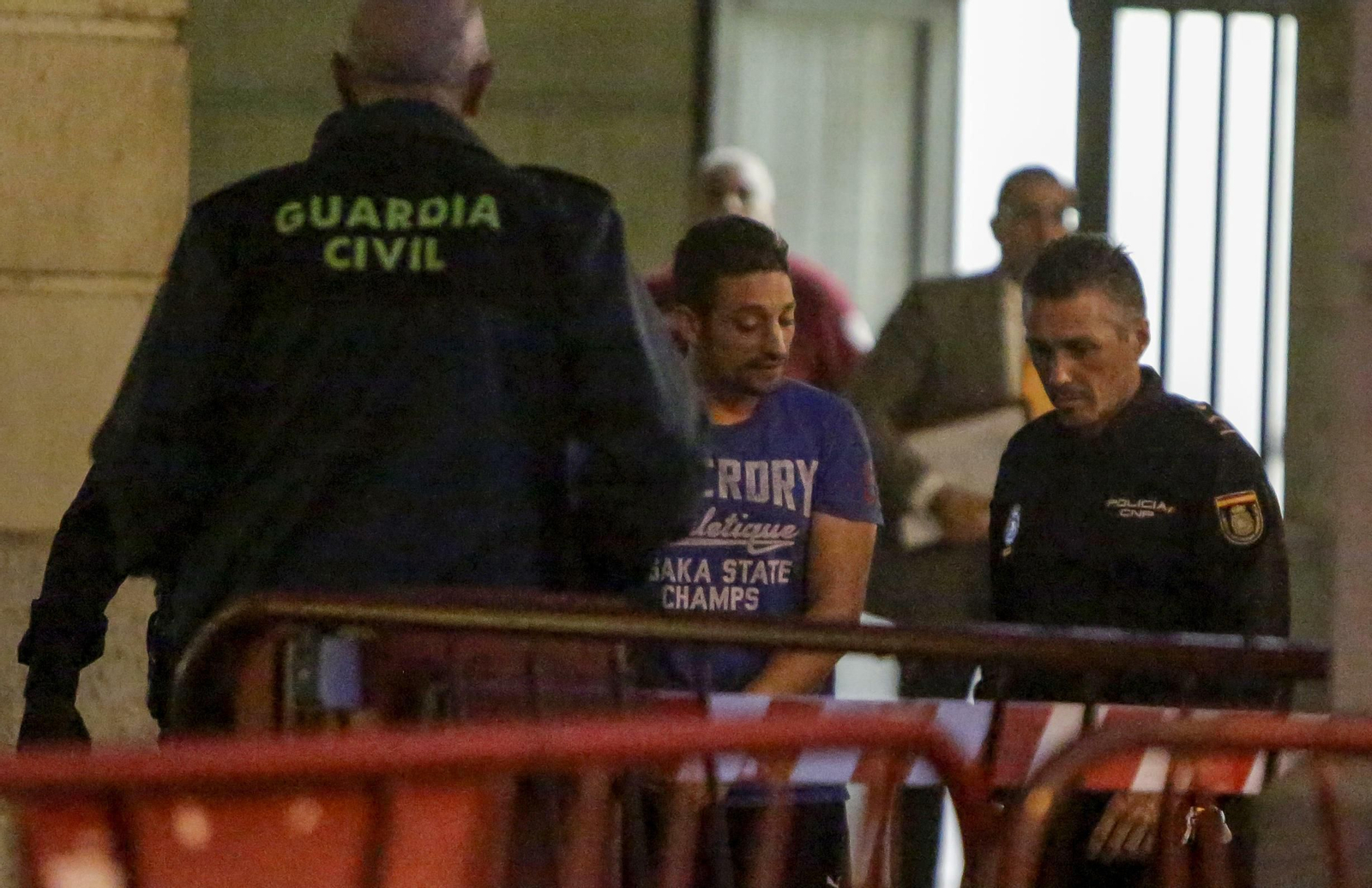 El conductor detenido, José Enrique S. P., es trasladado a los juzgados este jueves.