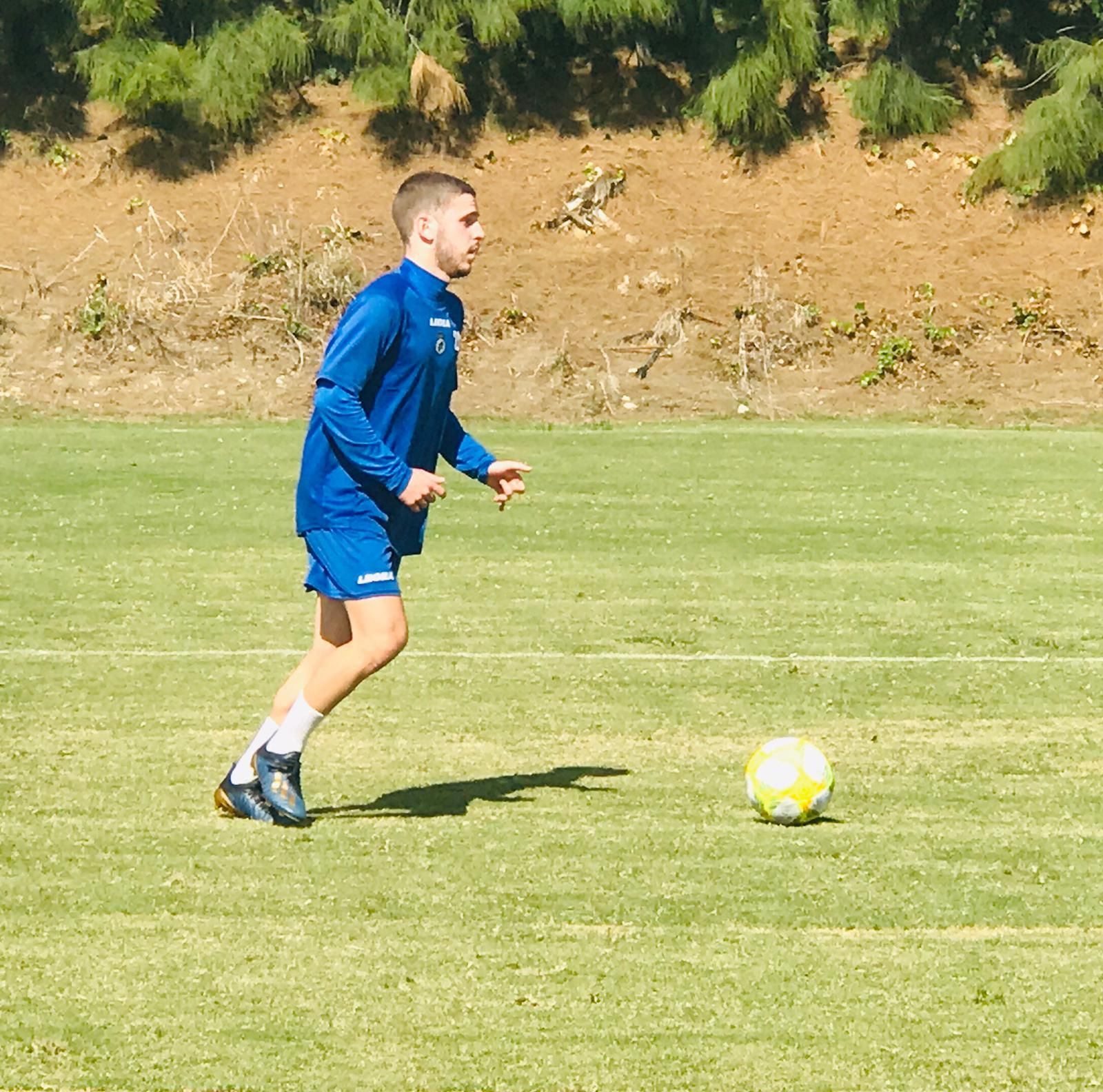 Antoñito, durante su primer entrenamiento con la Real Balompédica