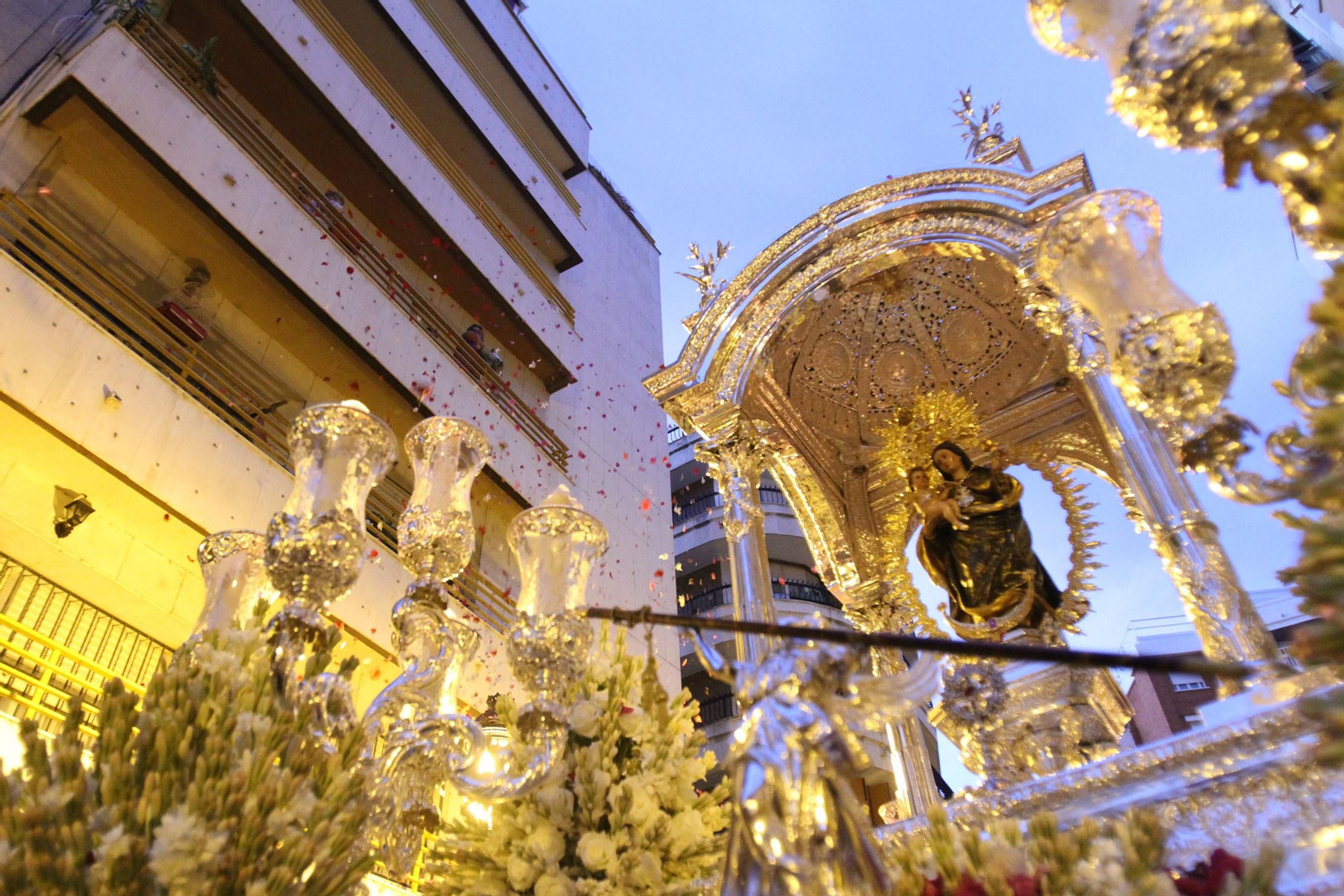 Procesión solemne de la Virgen de la Cinta.