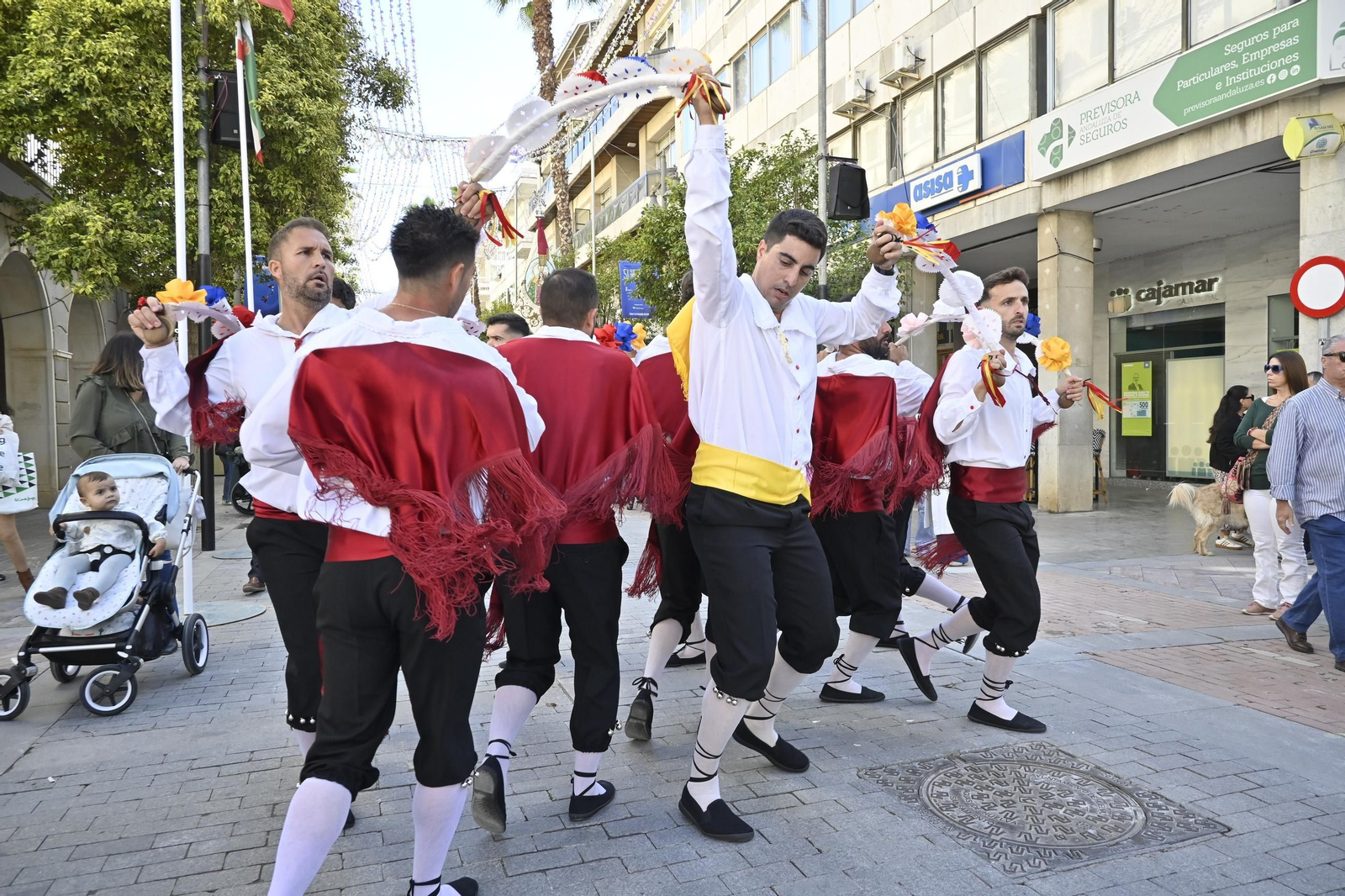Las mejores mágenes del "II Encuentro de Danzas y Folclore Tradicional" de la provincia de Huelva