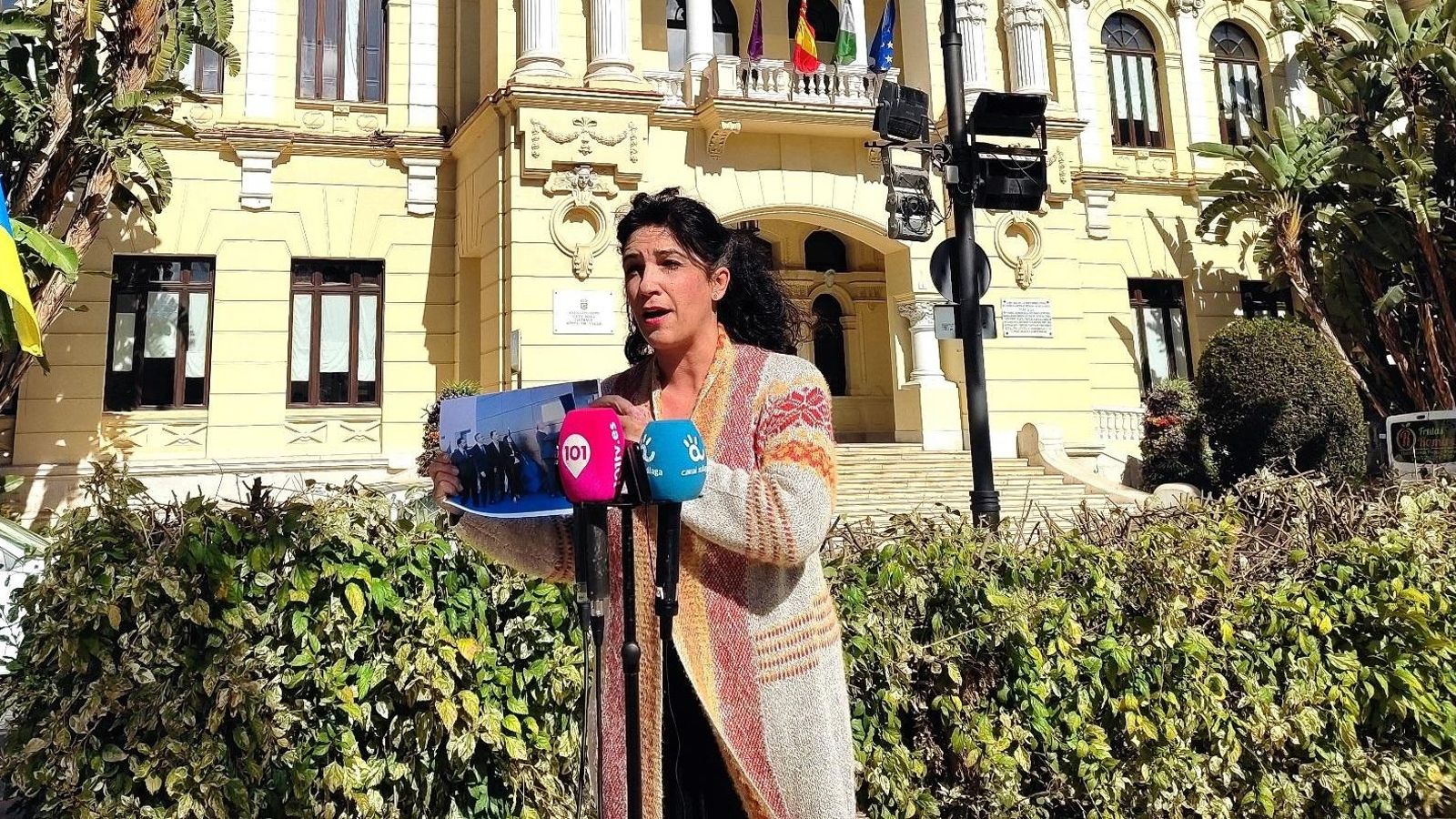 Toni Morillas, ante el Ayuntamiento.