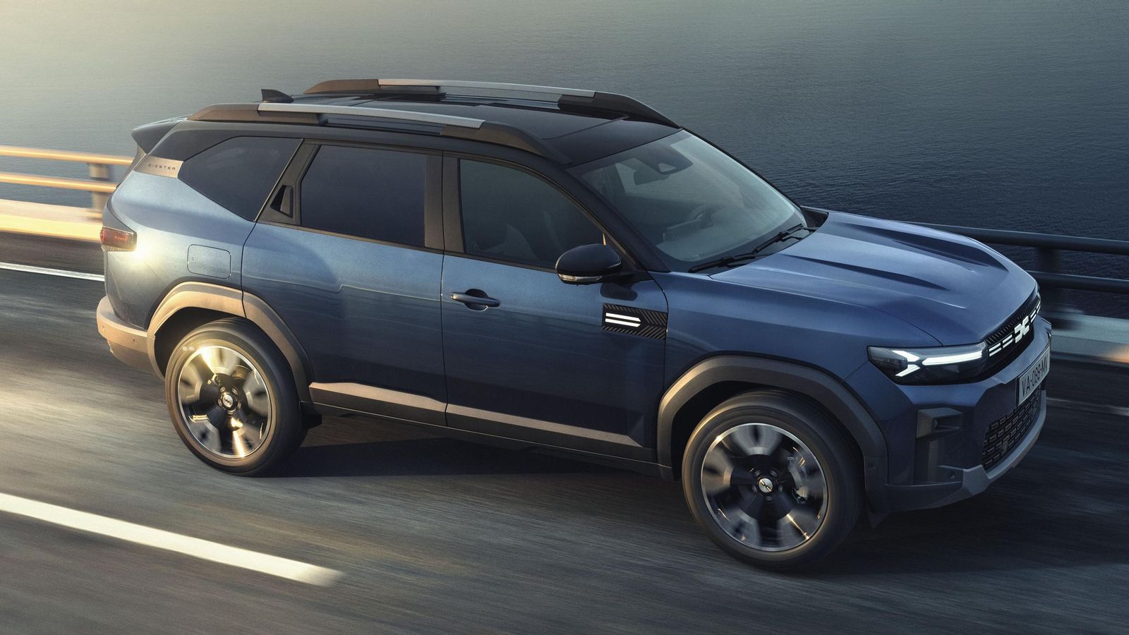 El favorito del jurado profesional fue el último lanzamiento de Dacia, el Bigster, un SUV que entre su oferta cuenta con un sistema de propulsión híbrido.