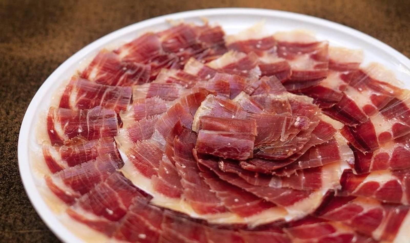 Plato de jamón de la Sierra de Huelva en Mesón Cumbres Mayores (Cádiz)