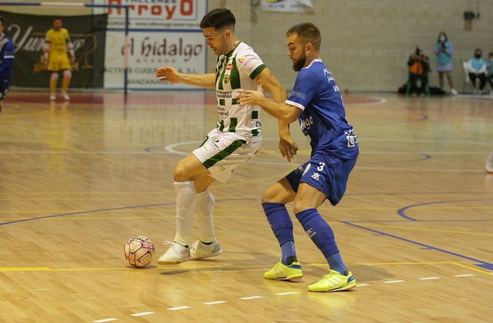 Las imágenes del empate del Córdoba Futsal en Manzanares